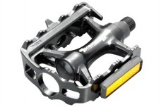 pedal-em-aluminio-com-eixo-em-cromo-916-venzo1